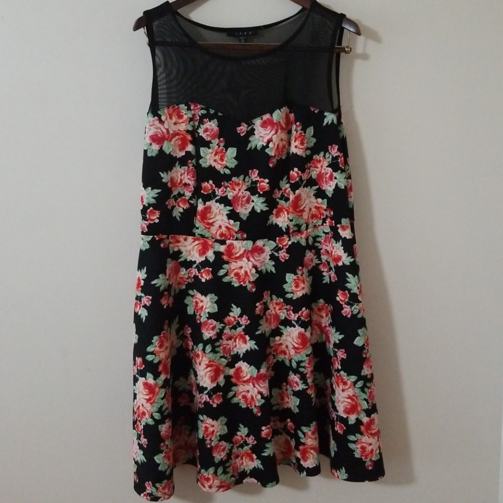 Snap black &floral dress